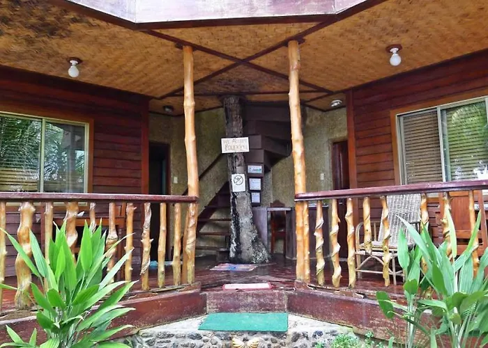 La Salangane Caalan Beach Villa